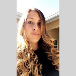 Meet your Posher, Nicole